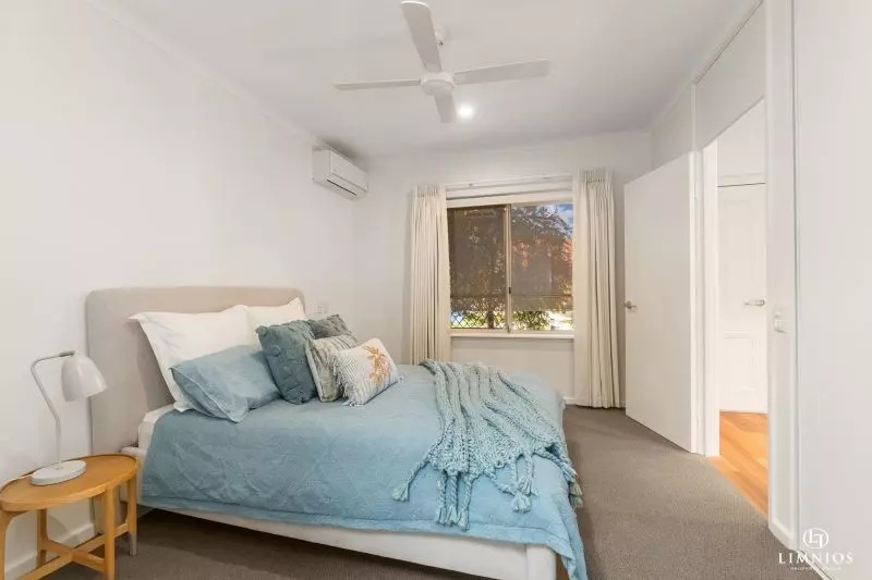 NOW UNDER OFFER.  Light and bright villa with contemporary features