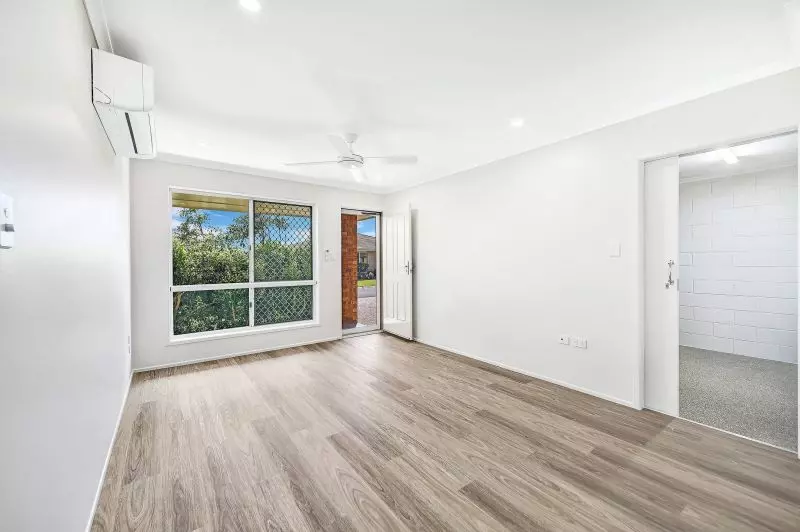 Garden views and coastal breeze!