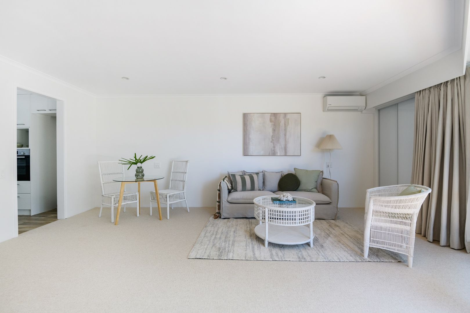 Refurbished One Bedroom Unit with Balcony