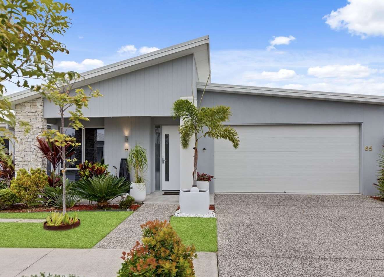 Halcyon Nirimba Home 65 