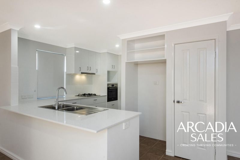 3X1 - Fully Refurbished Kitchen - Priced to Sell!!!