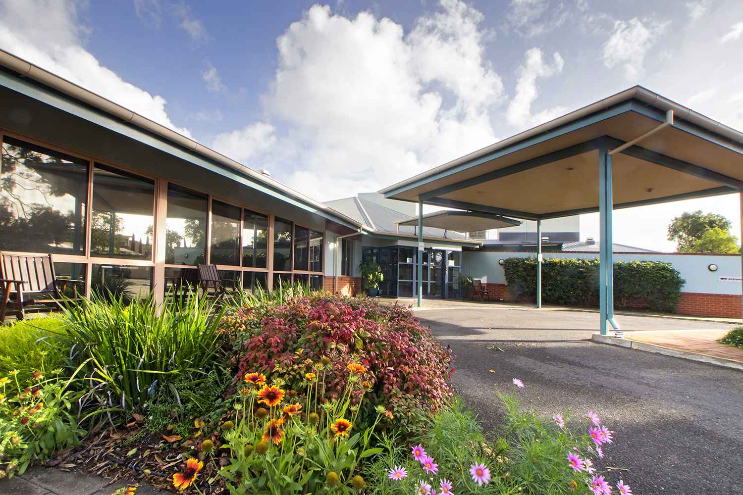 Resthaven Westbourne Park offers residential aged care and respite accommodation for older people.