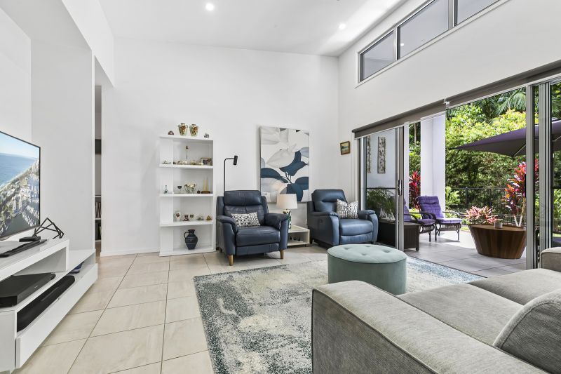 Backing on to Beautiful Rainforest!