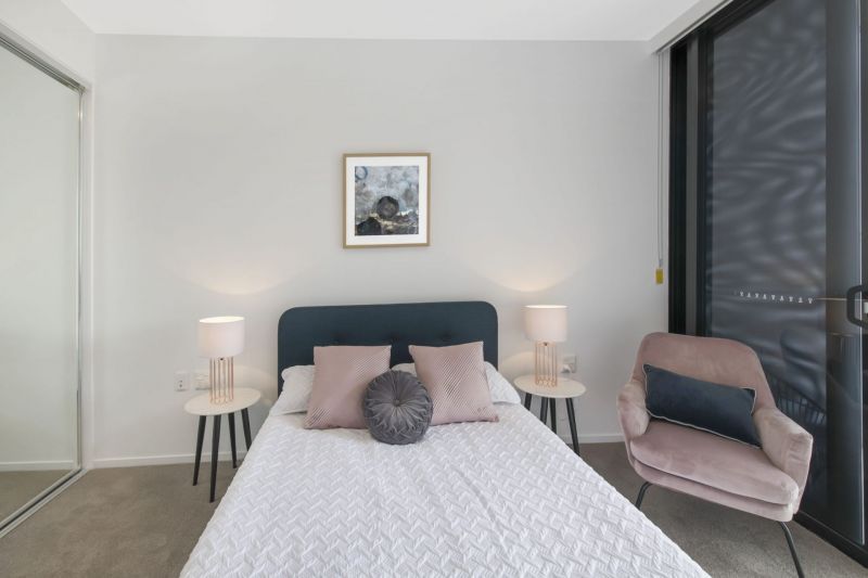 Affordable one bedroom north facing apartment.