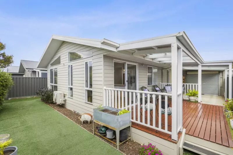 Spacious Modern Home with Entertainer’s Deck