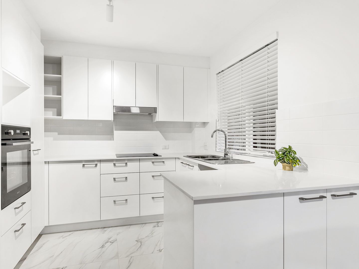 Refurbished One Bedroom Unit with City Views