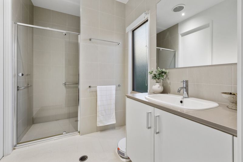 Natural Bushland Retreat- Luxury 3 bedroom Home with Study