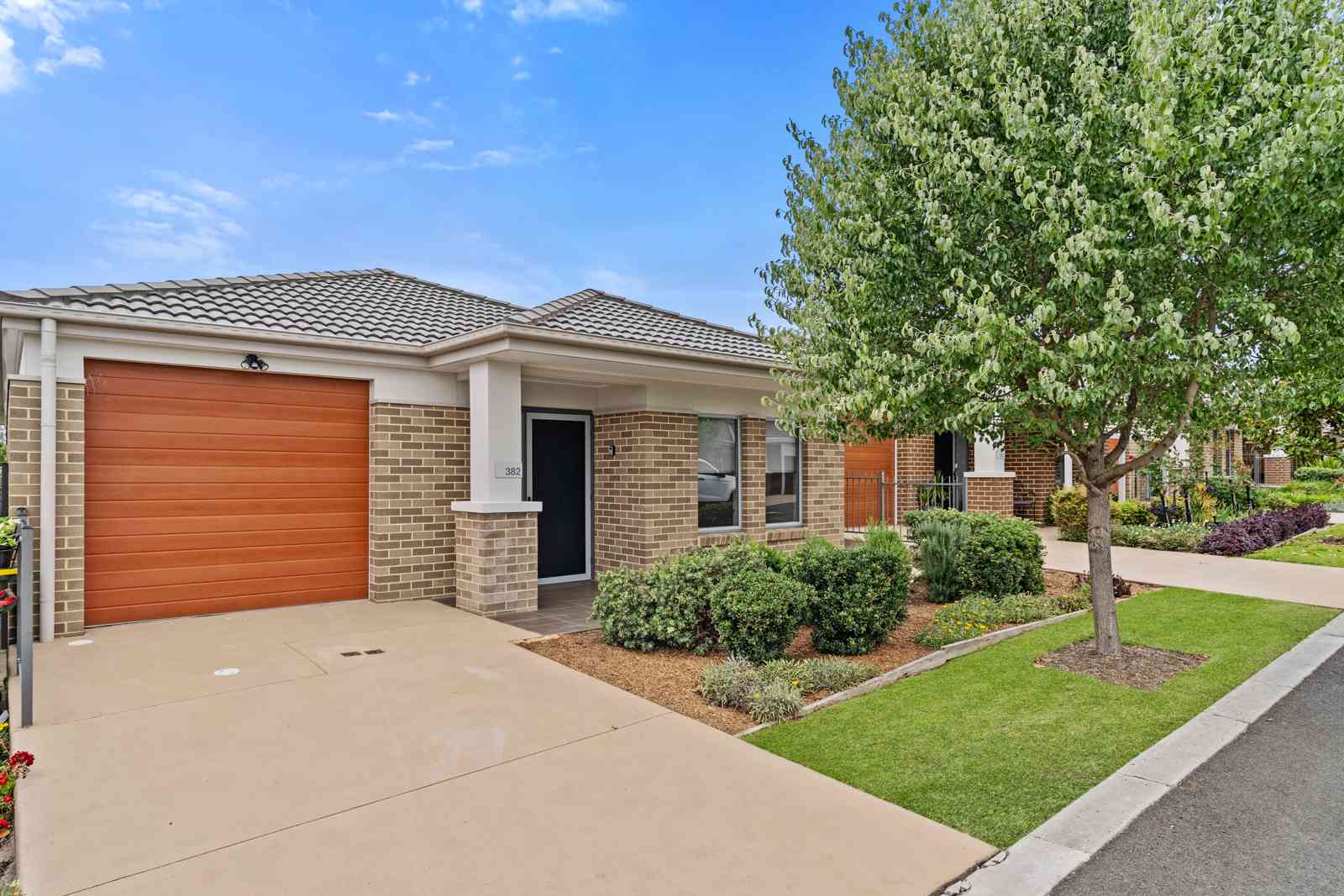 382/245 Jamboree Avenue, Denham Court