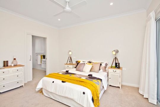 2 bedroom villa with enclosed sunroom