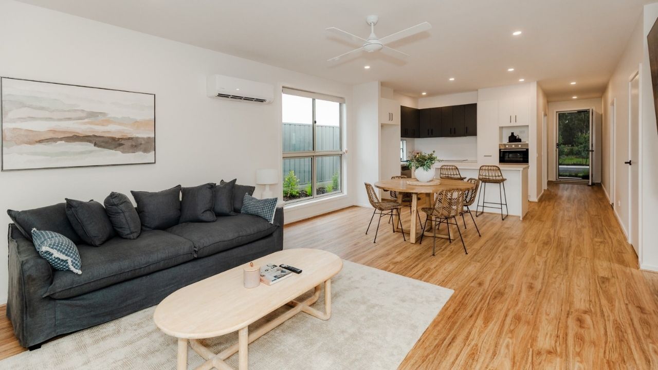 Discover the perfect combination of style and function in the Chandler.