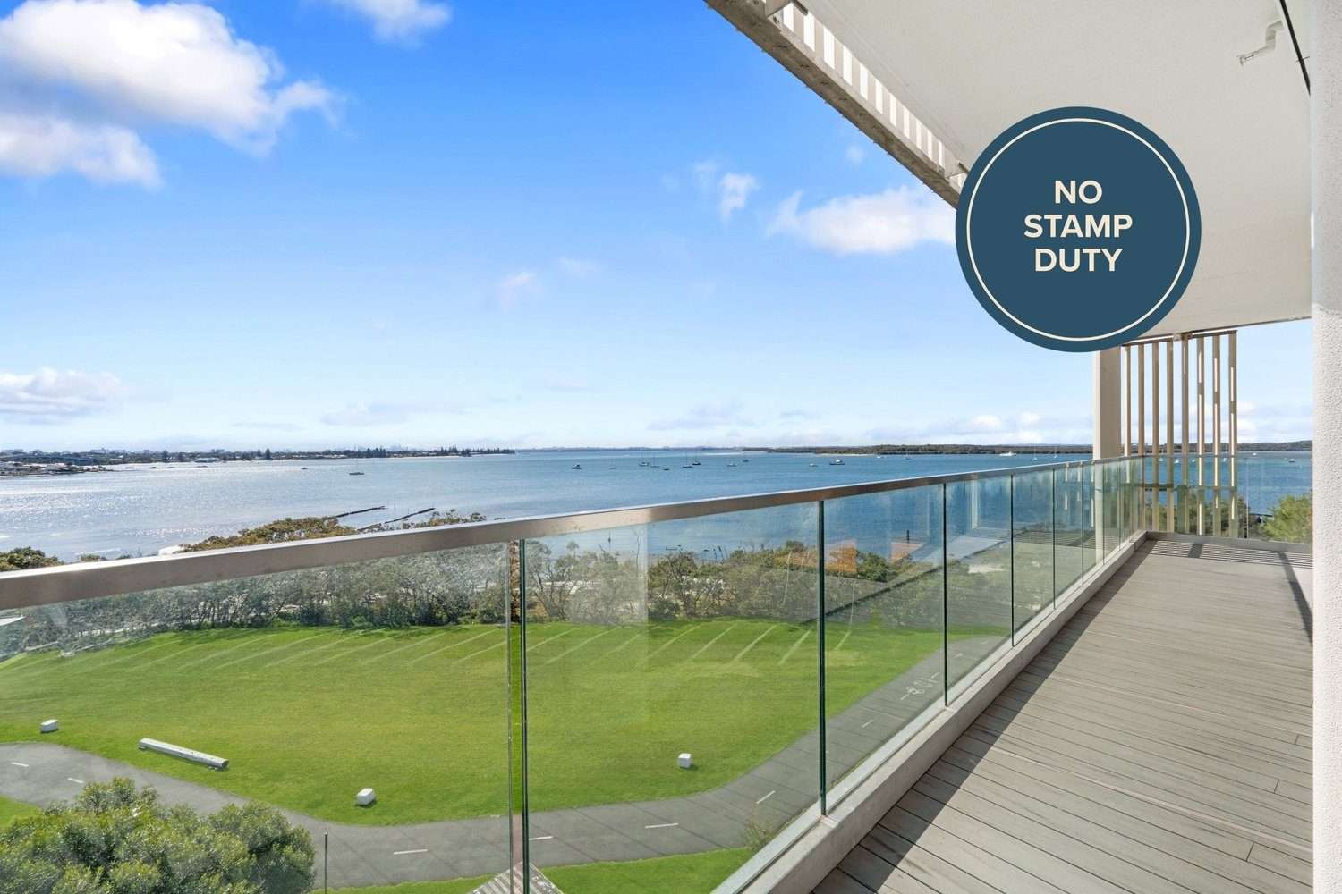 Generous Three-Bedroom Apartment with Sophisticated Bayside View