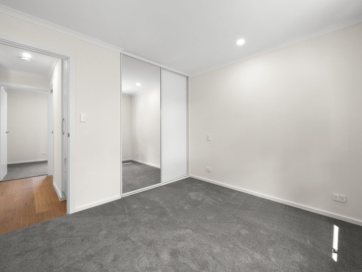 Retirement Living for the over 60's in Paradise located near Linear Park 