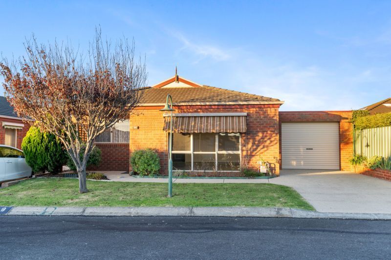 Lovely 1 Bed Unit - Fully Renovated!