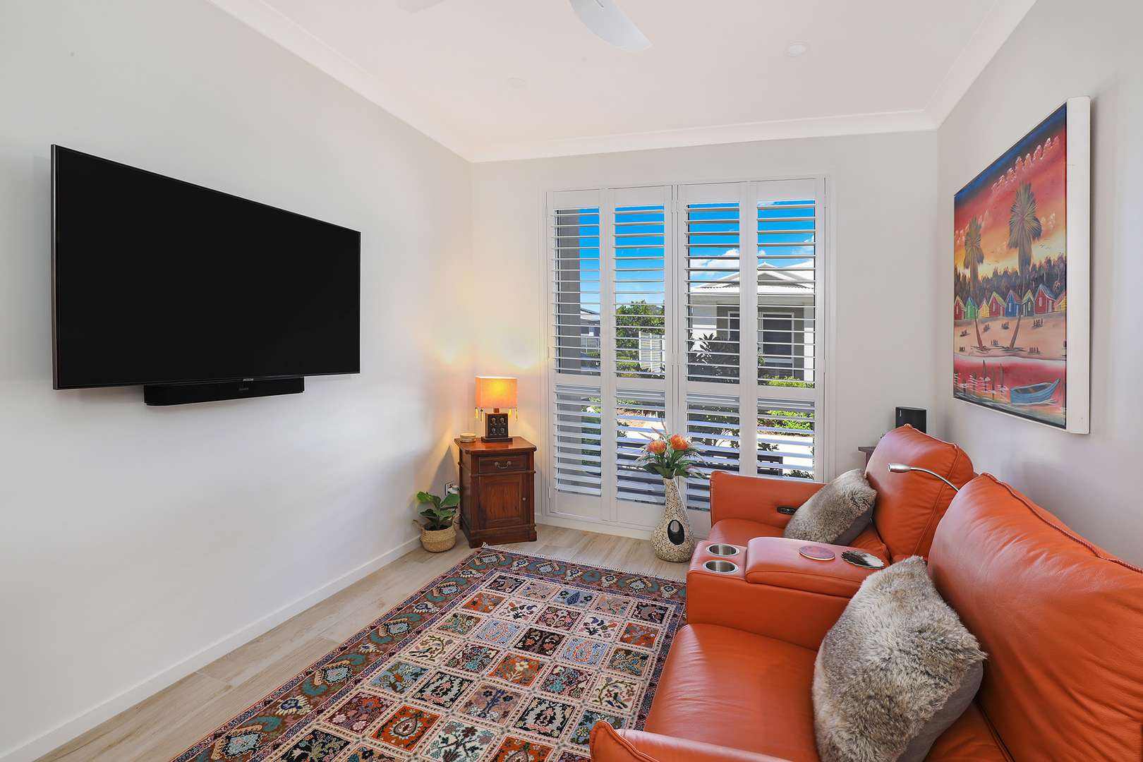 First-Class: Presentation, Features, Lifestyle! V44 GemLife