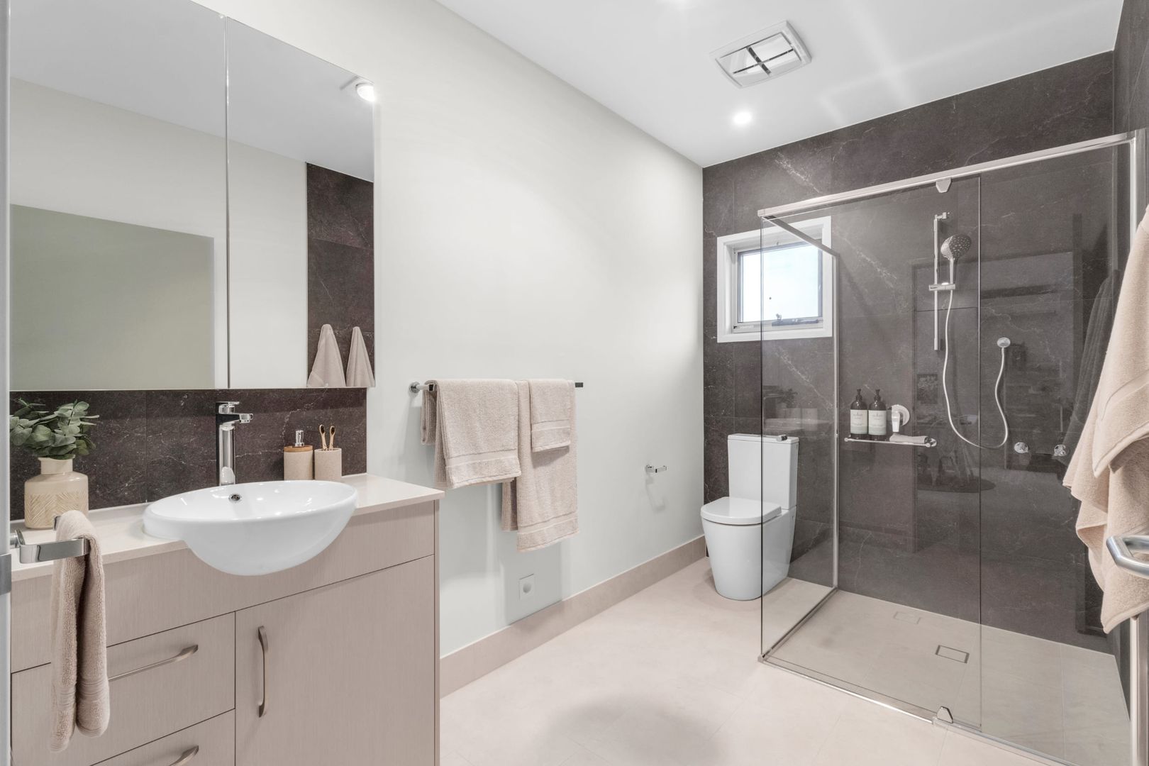 Villa 140: Modern 2 Bedroom home in South Coast scenery