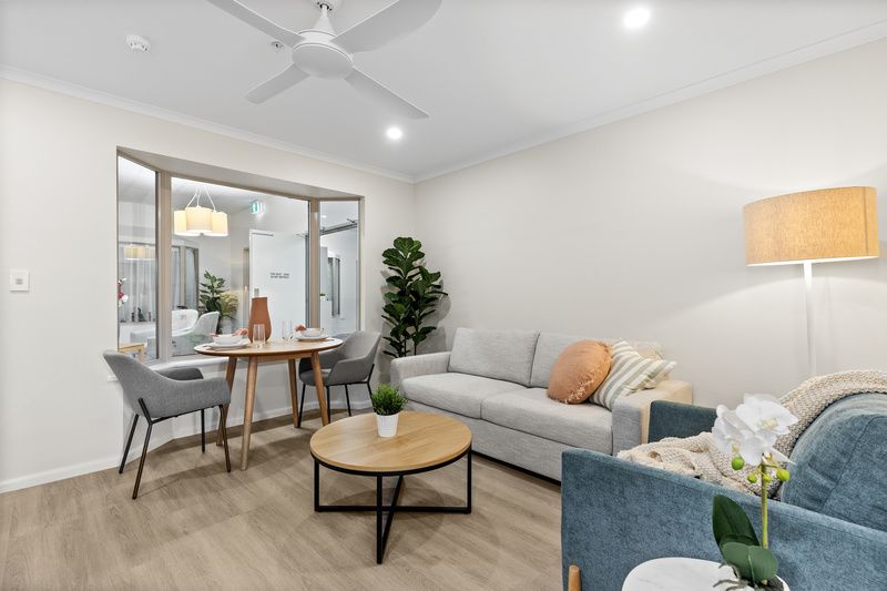 Freshly Updated Serviced Apartment with Private Courtyard