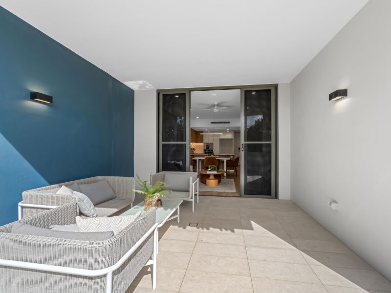 Light, bright and spacious two-bedroom apartment