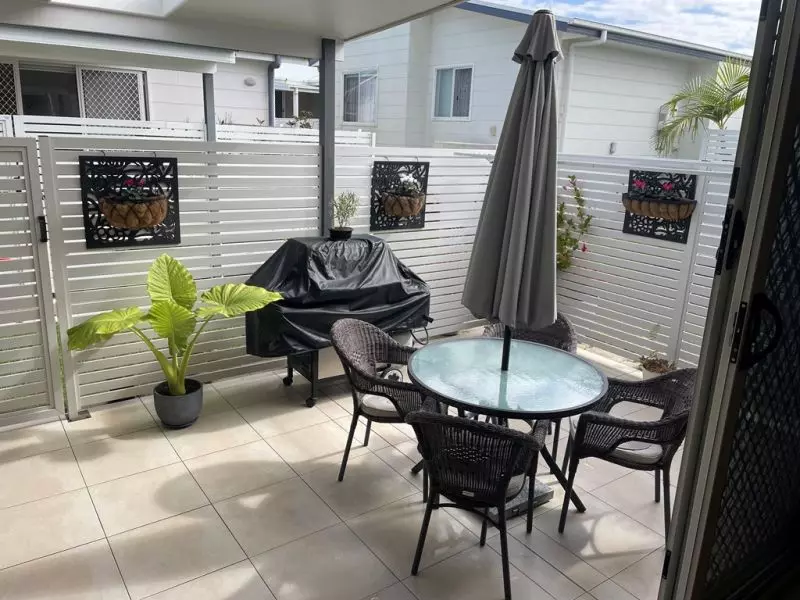 IMMACULATE OVER 50'S LIVING