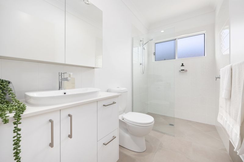 Great Investment Opportunity OR Buy Now Move in Later!