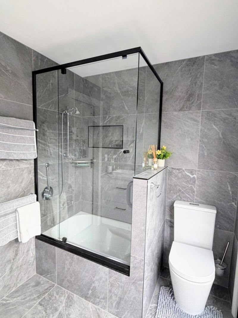 Modern & Perfect Balance of Space & Comfort