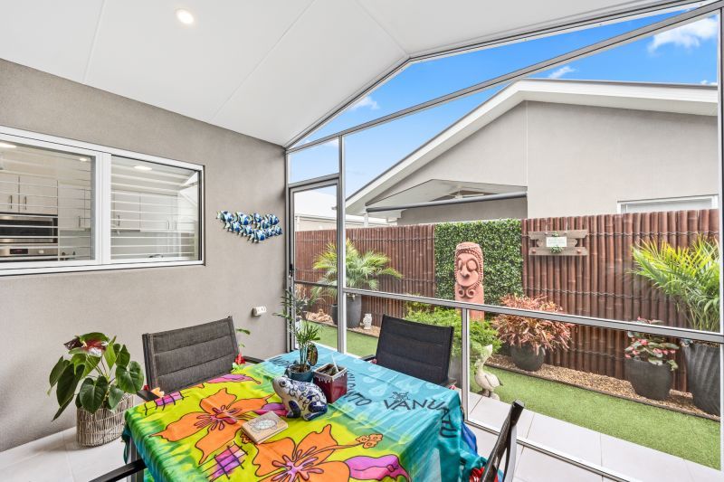 Location, Location, Location- Stunning Bushland Outlook