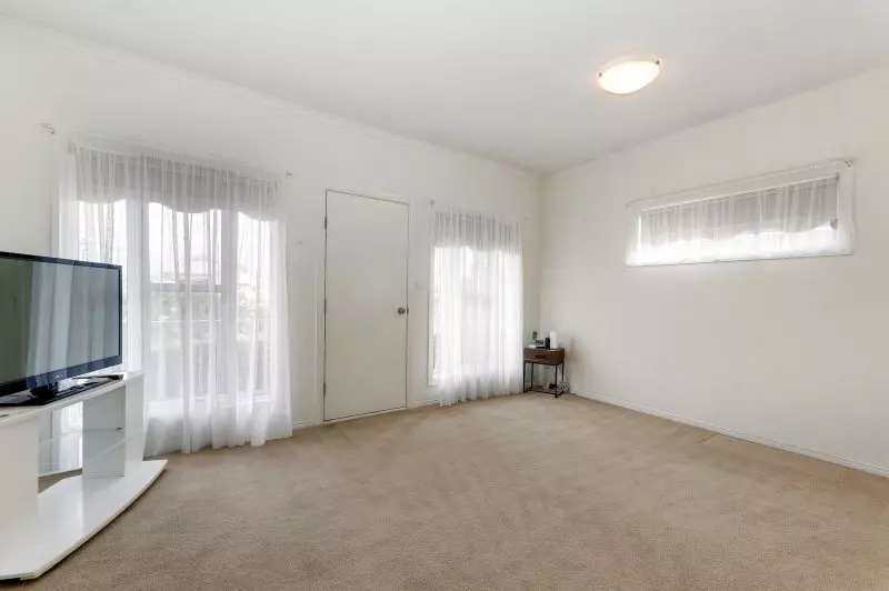 Cosy One Bedroom Unit!