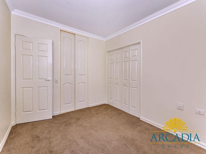 ARCADIA WATERS BICTON - Top Floor Fully Refurbished Apartment