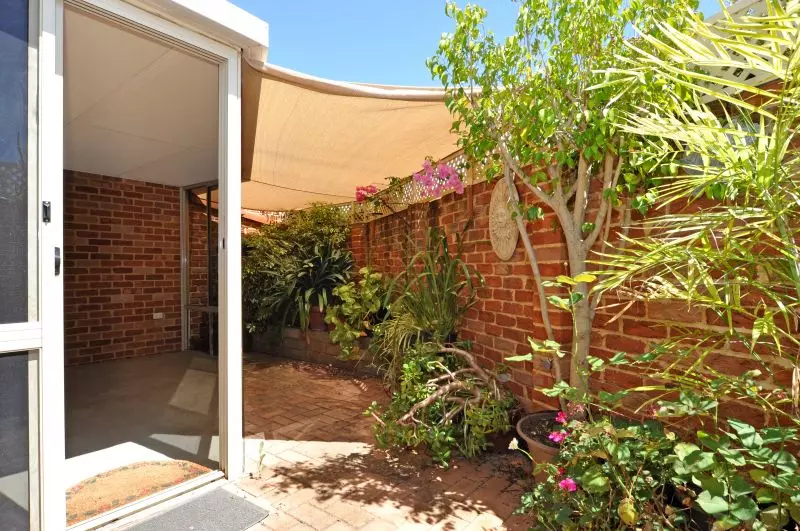 CLASSY AND VERY IMPRESSIVE