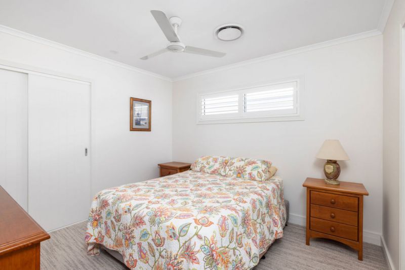 Elegant Three-Bedroom Retreat - Sunlit Alfresco Living