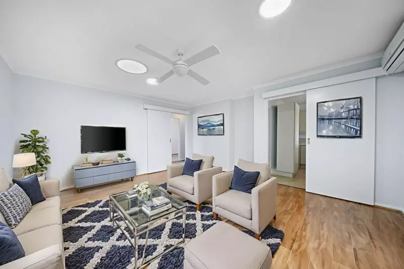 UNDER OFFER Relaxed Outdoor Living Space