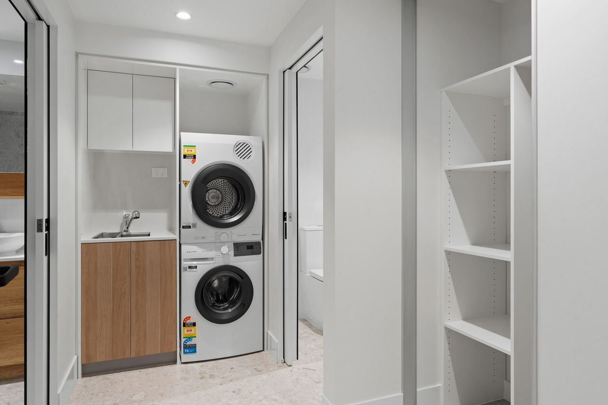 Oak Tree Retirement Village - 2 bedroom + 1 bathroom + powder room apartments