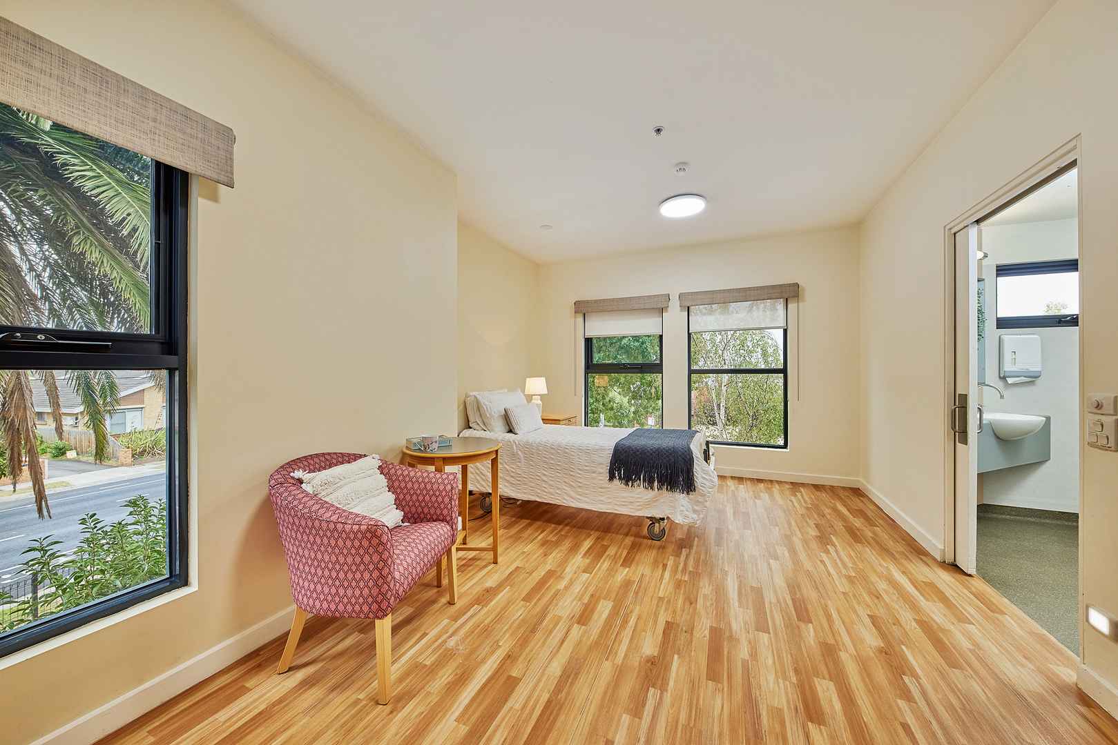 Oak Towers Aged Care Service - Churches of Christ