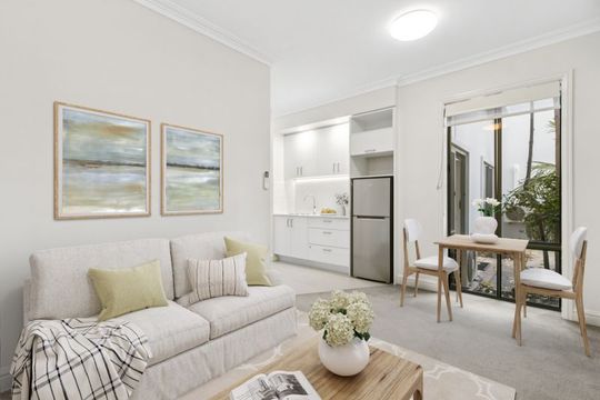 One-bedroom apartment with beautiful garden aspect