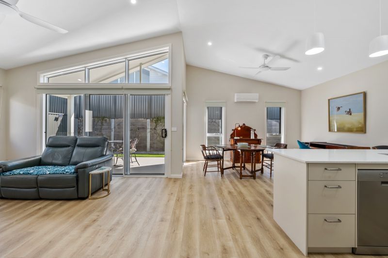 Quiet & Comfortable Living - Relax & Enjoy!