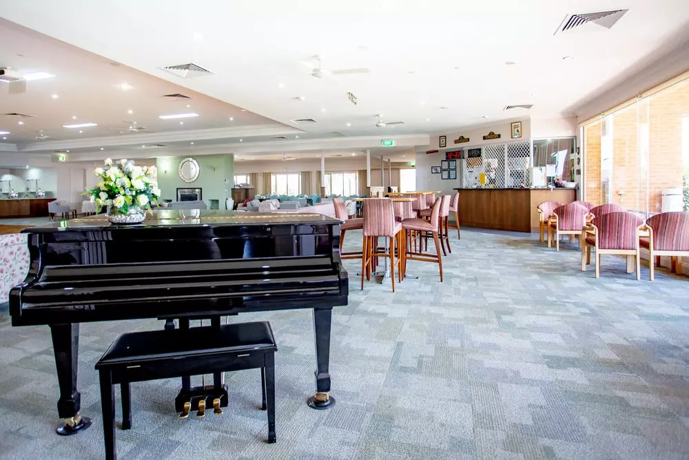 Enjoy a Low-Maintenance Retirement in a Stunning Villa!