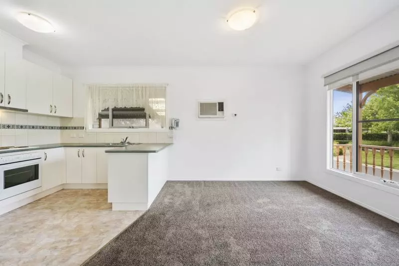 Delightful One-Bedroom Cottage