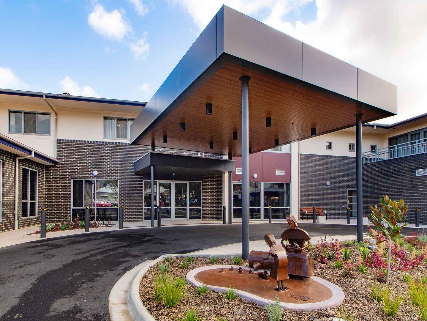 Resthaven Mitcham offers residential aged care and respite accommodation for older people