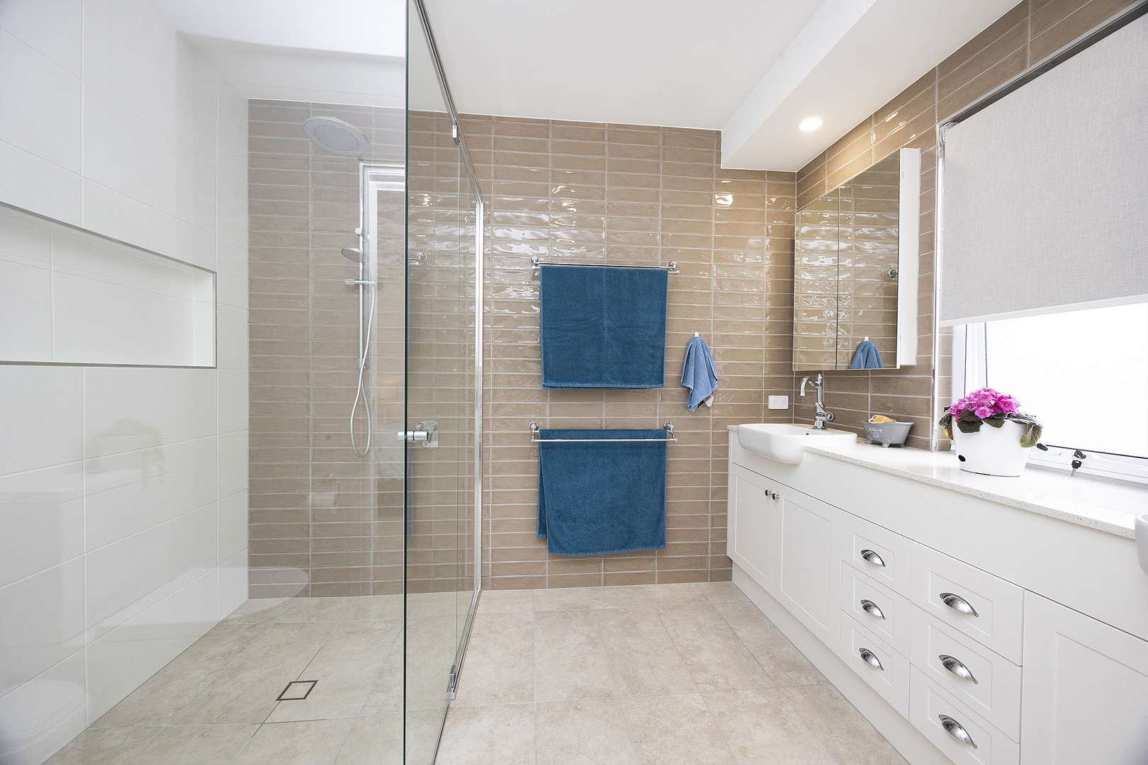 Palmetto 329 - Natural Light with a Beautiful Outlook