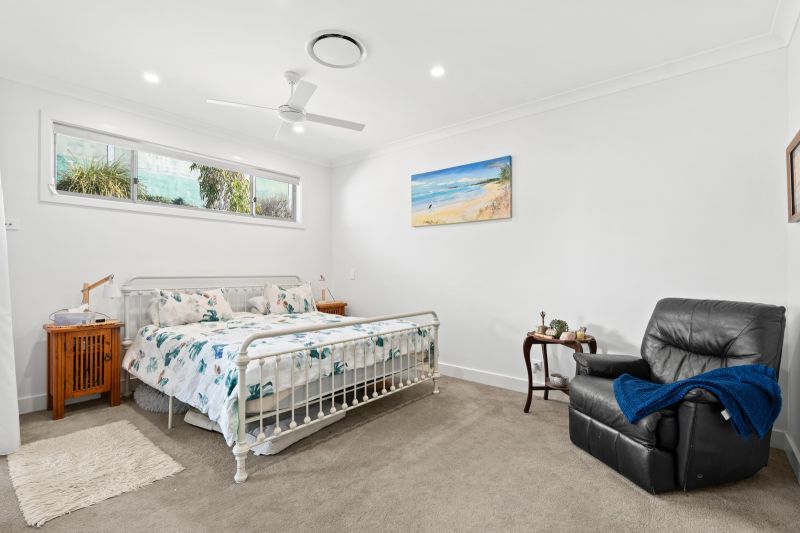 Relaxed Modern Living: Superb Location