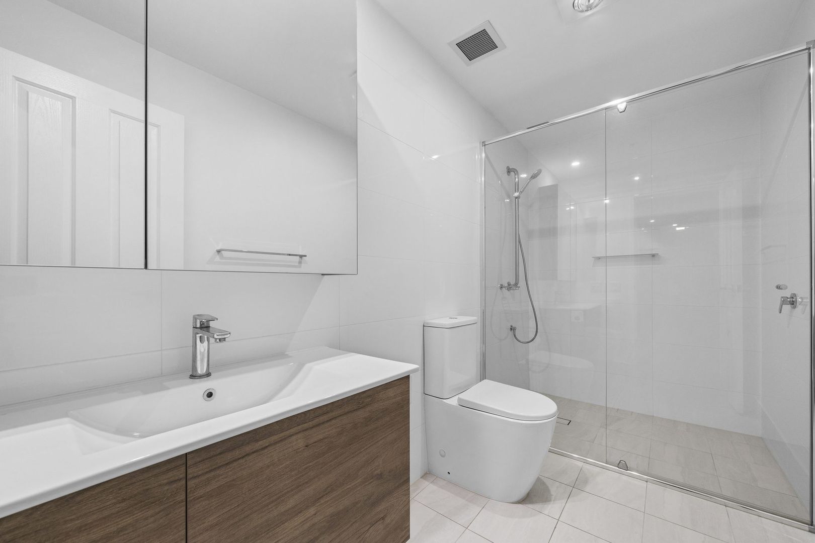 Spacious Living, Second Floor Position
