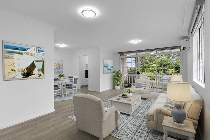 Newly renovated ground floor unit in perfect garden corner position.