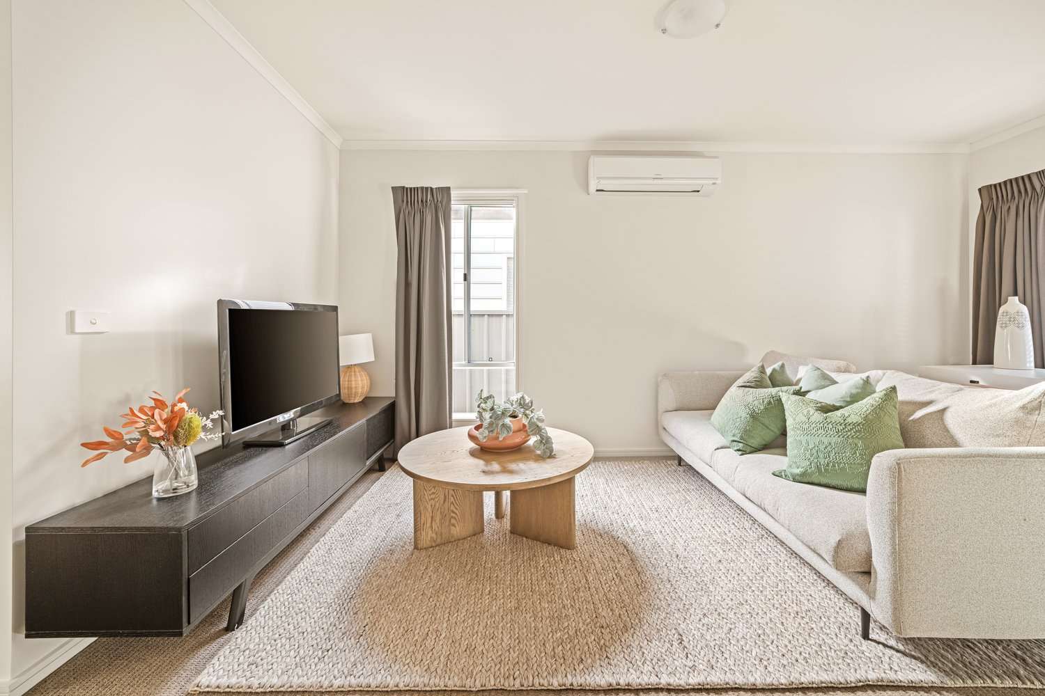 Lifestyle Communities Hastings - Freshly painted two-bedroom home
