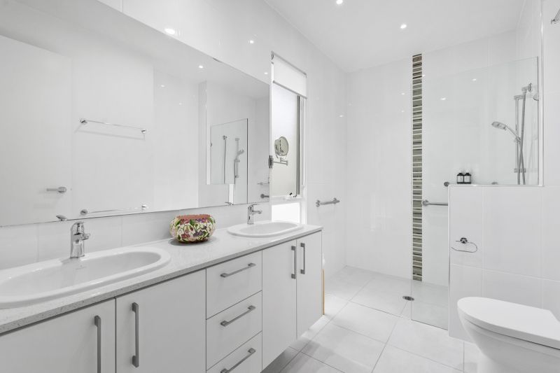 Tranquil Three-Bedroom Home with Lush Garden Surrounds