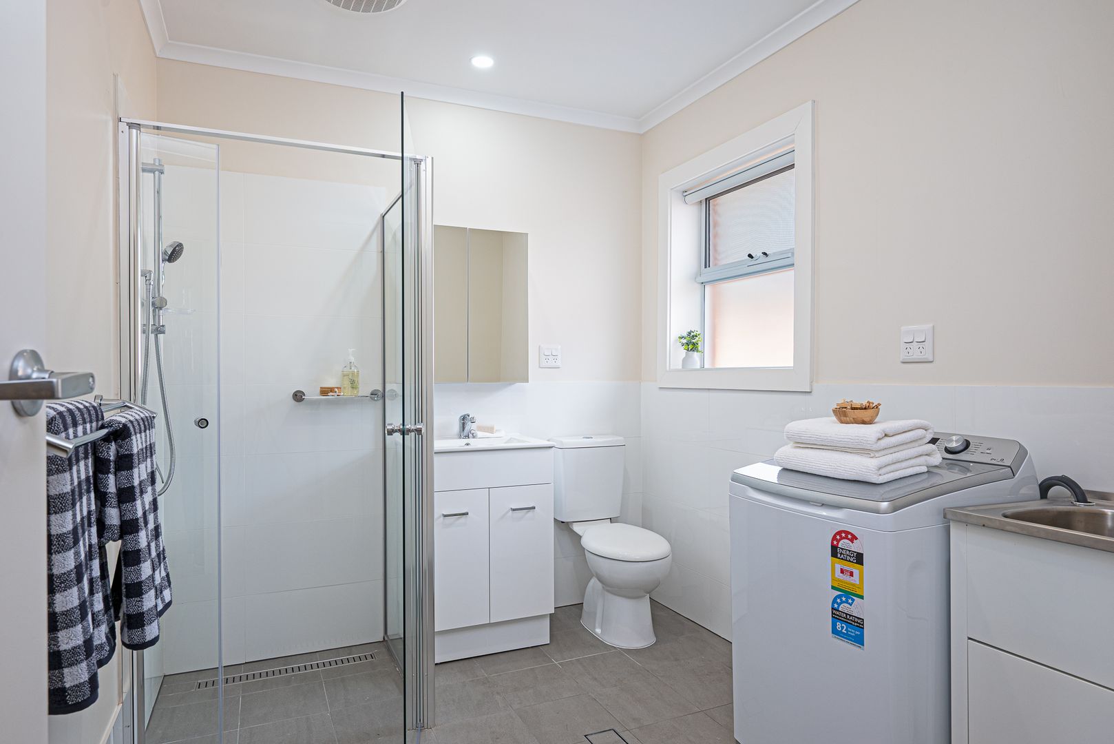 Are You Aged 65 Years Or Older And No Longer Working Fulltime? Independent Living with Charm in Fullarton