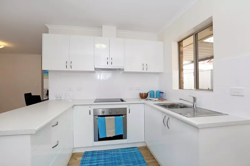 Spacious two bedroom unit in an ideal location 