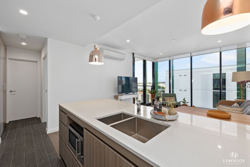 Contemporary Style Apartment in Perfect Location