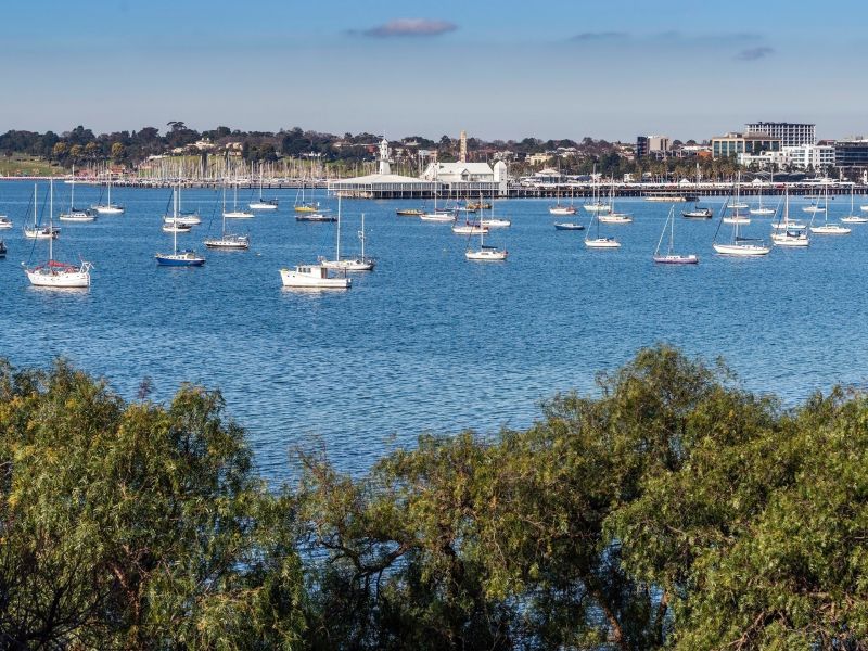 Write the next chapter of your story at Lakeside Lara & choose from our range of stunning home designs including the Gippsland.