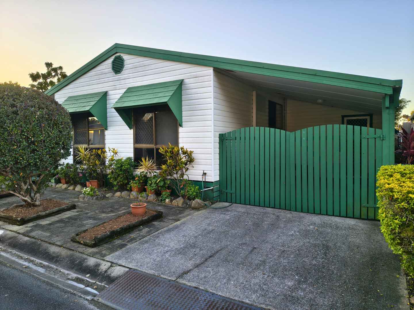 Bungalow Village Burleigh Waters - Site 127