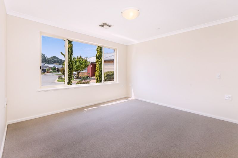 Refurbished  Bright and Modern Home