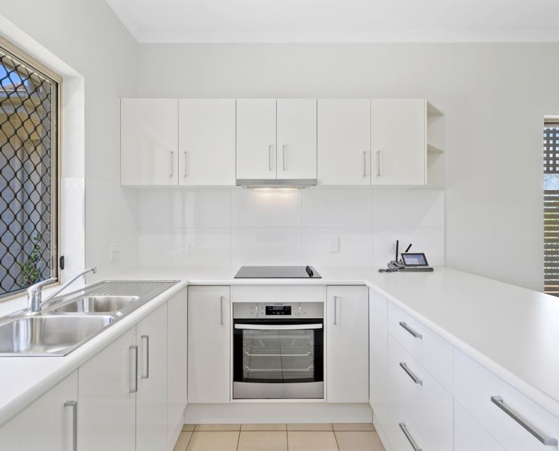 100/9 Salford Street